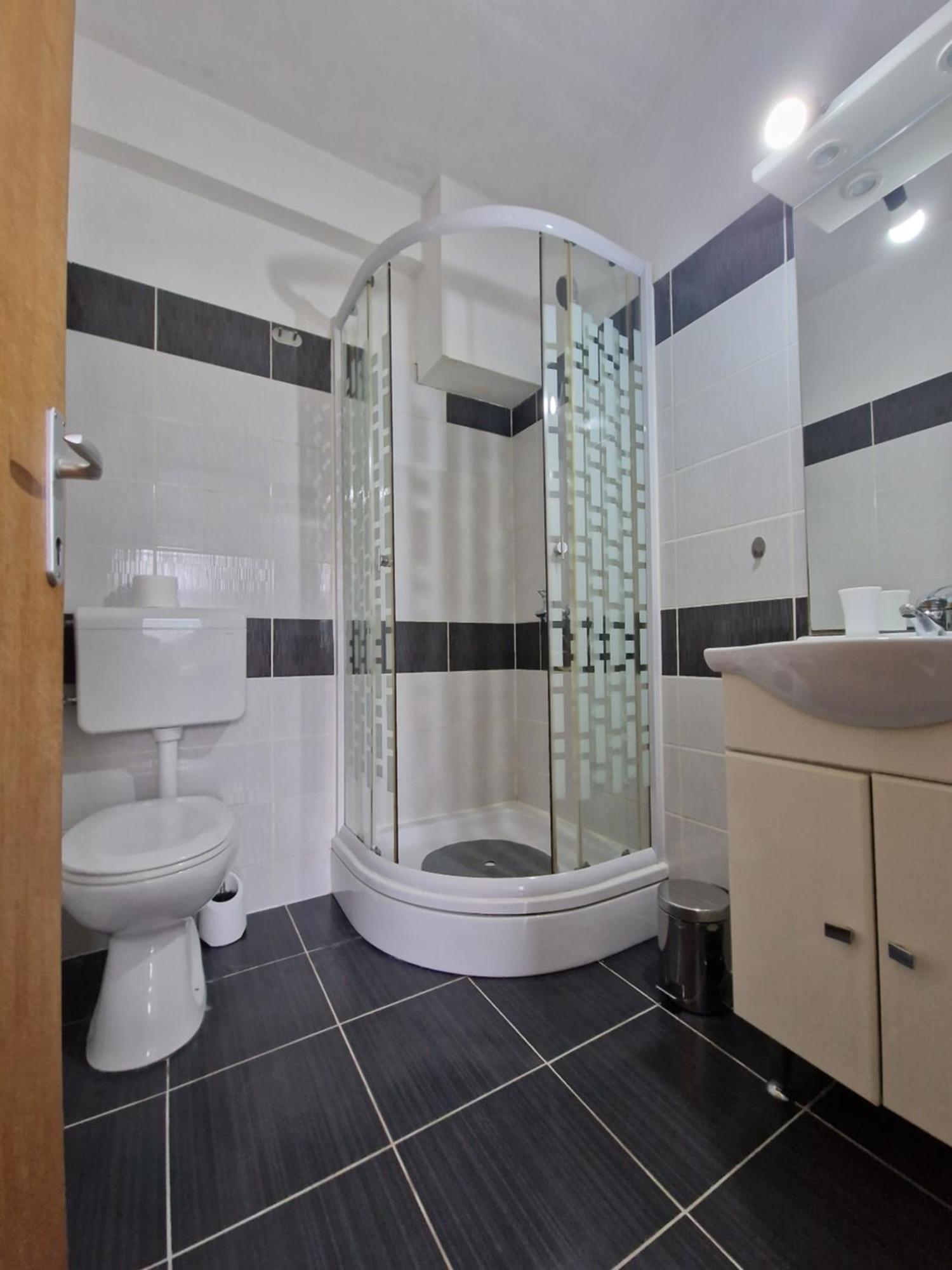 Ensuite Stay Rooms Σπλιτ Εξωτερικό φωτογραφία